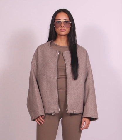 RETIRER LA VESTE TAUPE