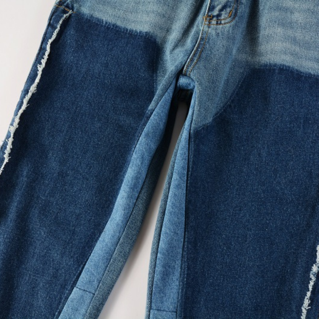 Jean évasé à patch bleu Amr