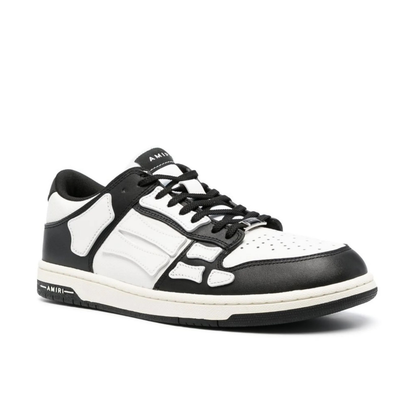 Entraîneur squelette Amr