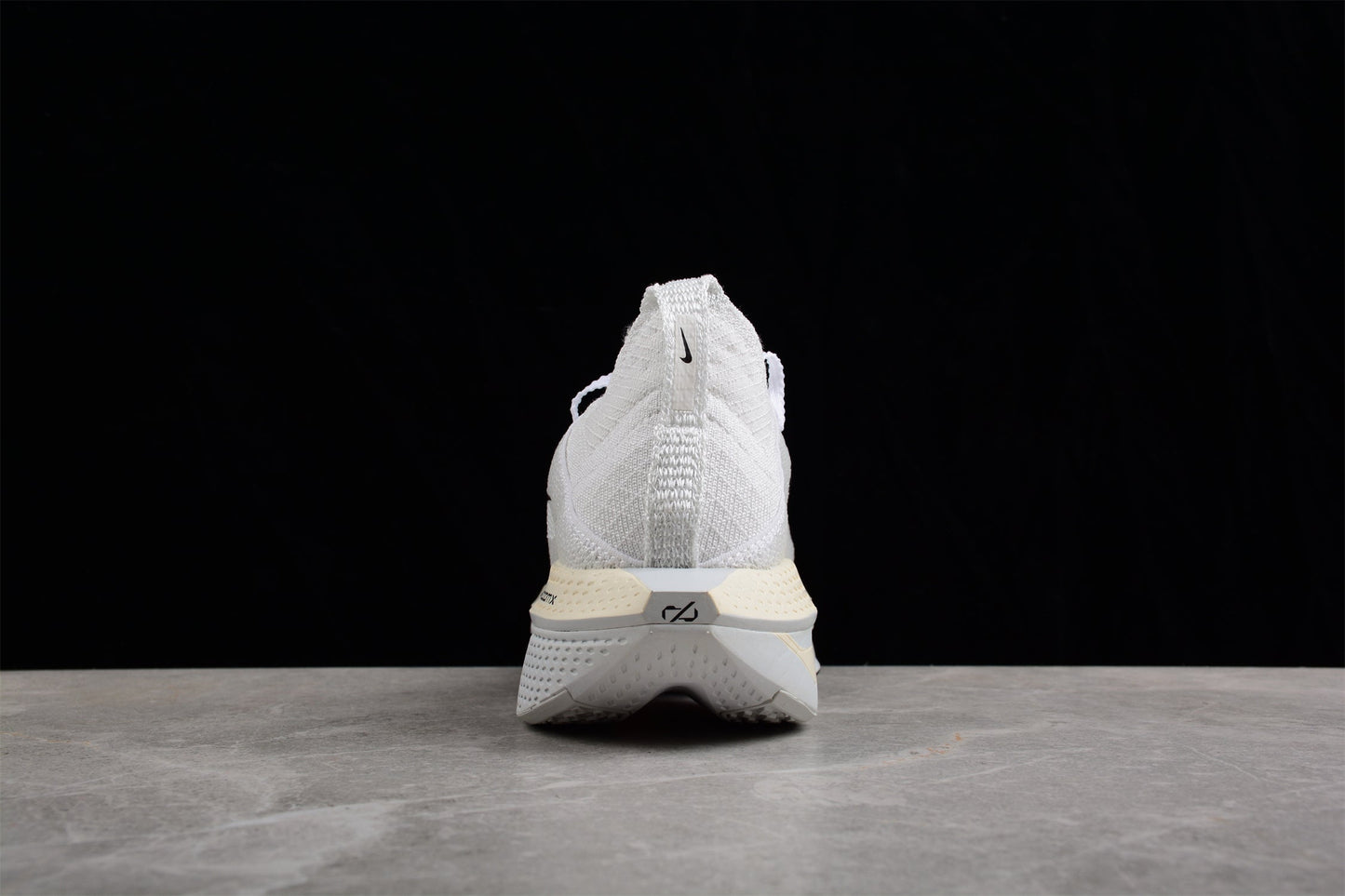 Zoom Alphafly NEXT% 2 Blanc et Noir 