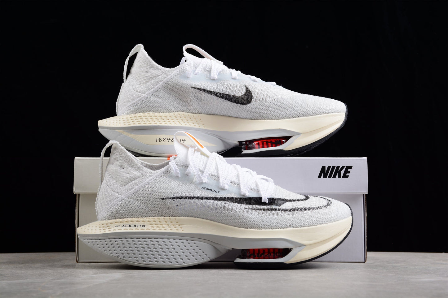 Zoom Alphafly NEXT% 2 Blanc et Noir 